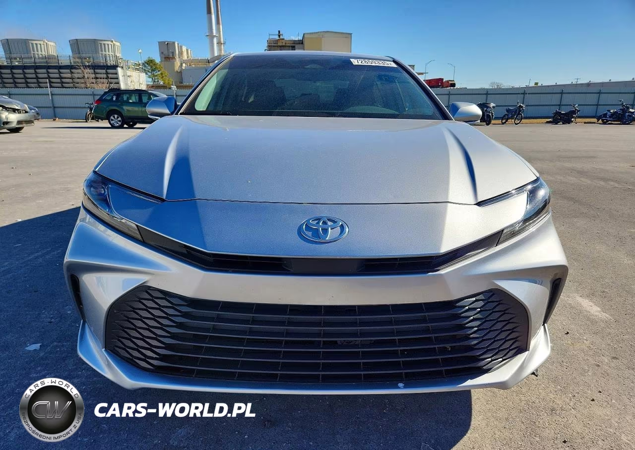 2025 Toyota Camry Le VIN:4T1DAACK8SU502926 - 5