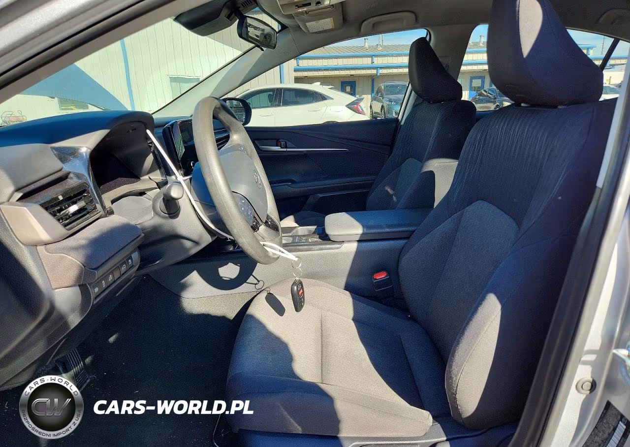 2025 Toyota Camry Le VIN:4T1DAACK8SU502926 - 7