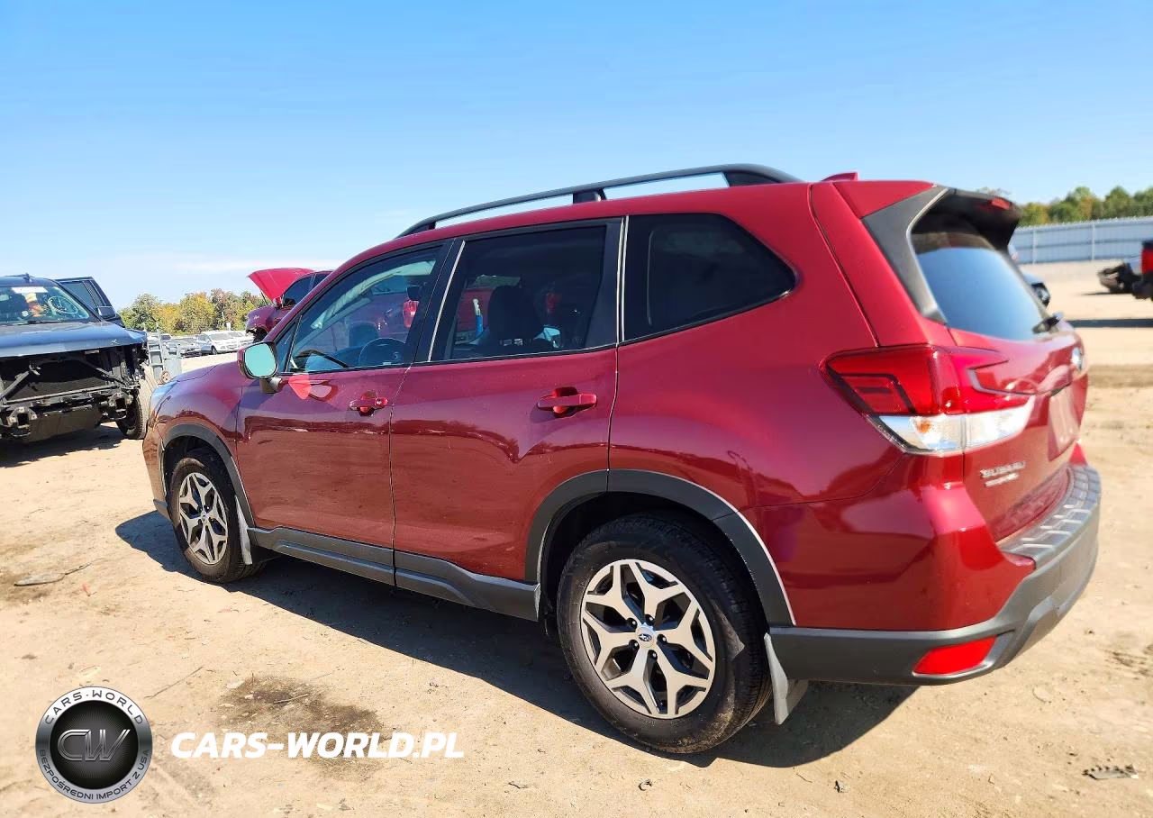 2021 Subaru Forester Premium VIN:JF2SKAFC8MH533376 - 2