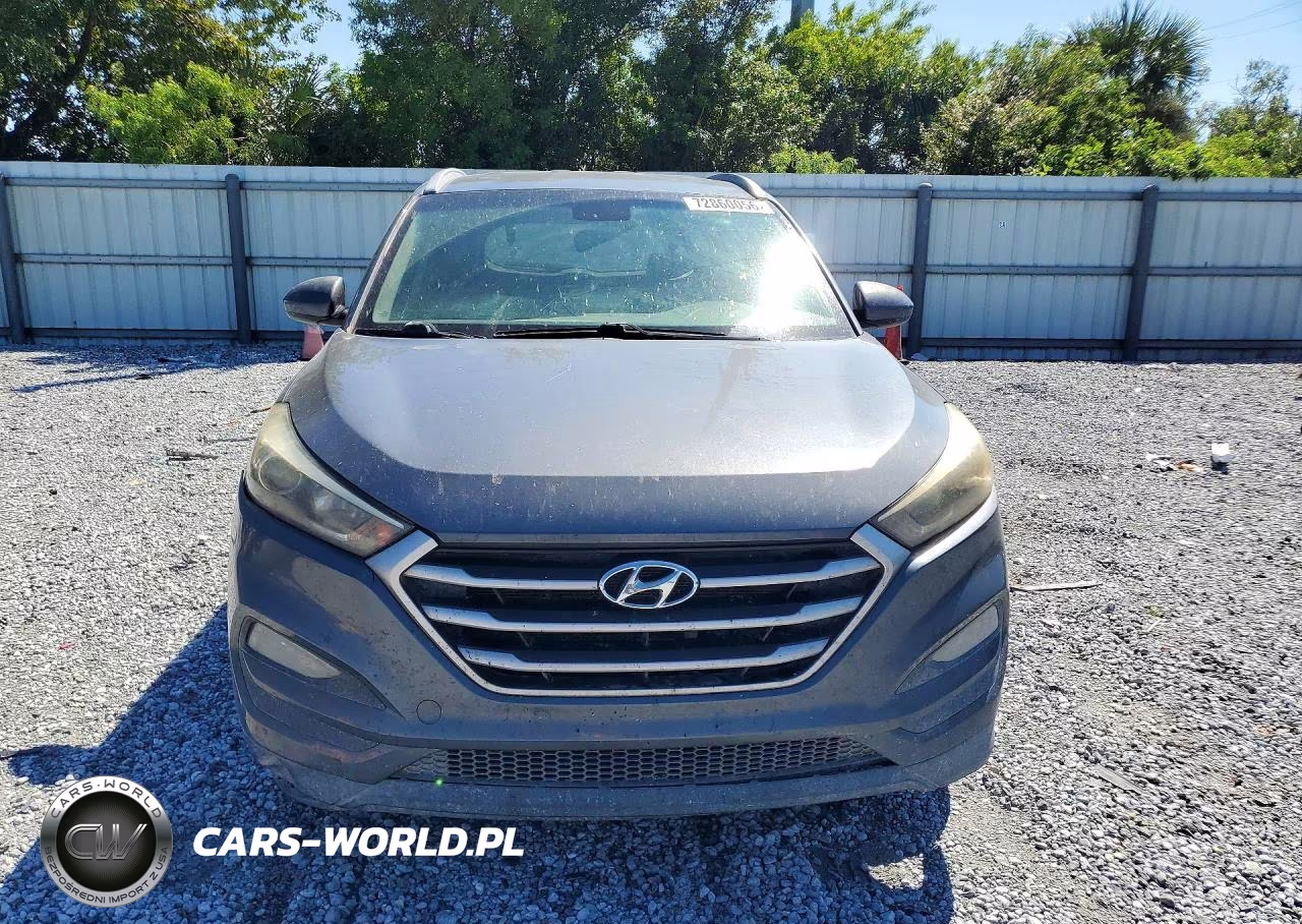 2017 Hyundai Tucson Se VIN:KM8J3CA4XHU497654 - 5