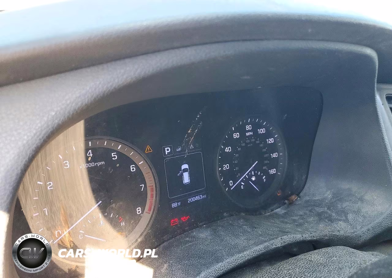 2017 Hyundai Tucson Se VIN:KM8J3CA4XHU497654 - 9