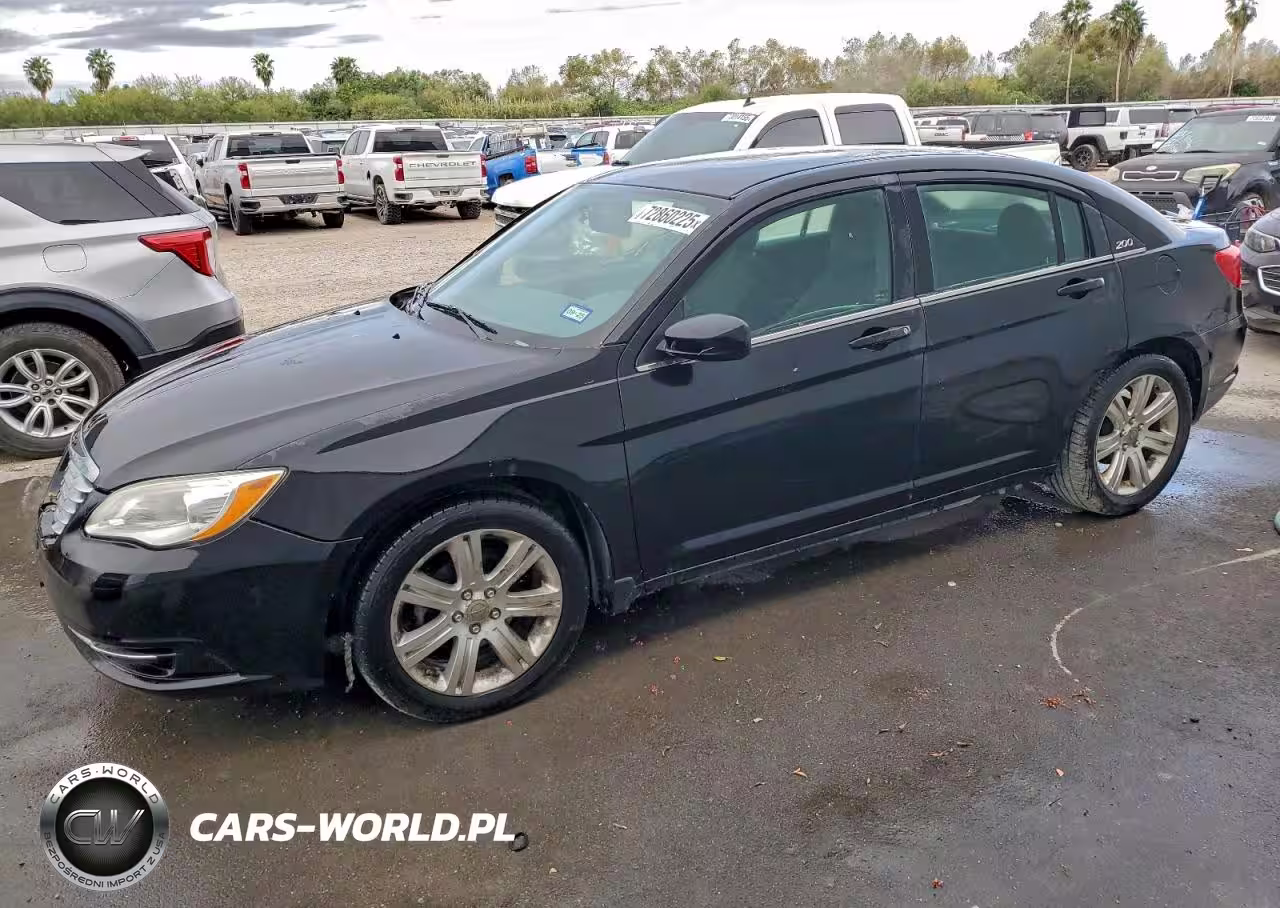 2013 Chrysler 200 Touring
