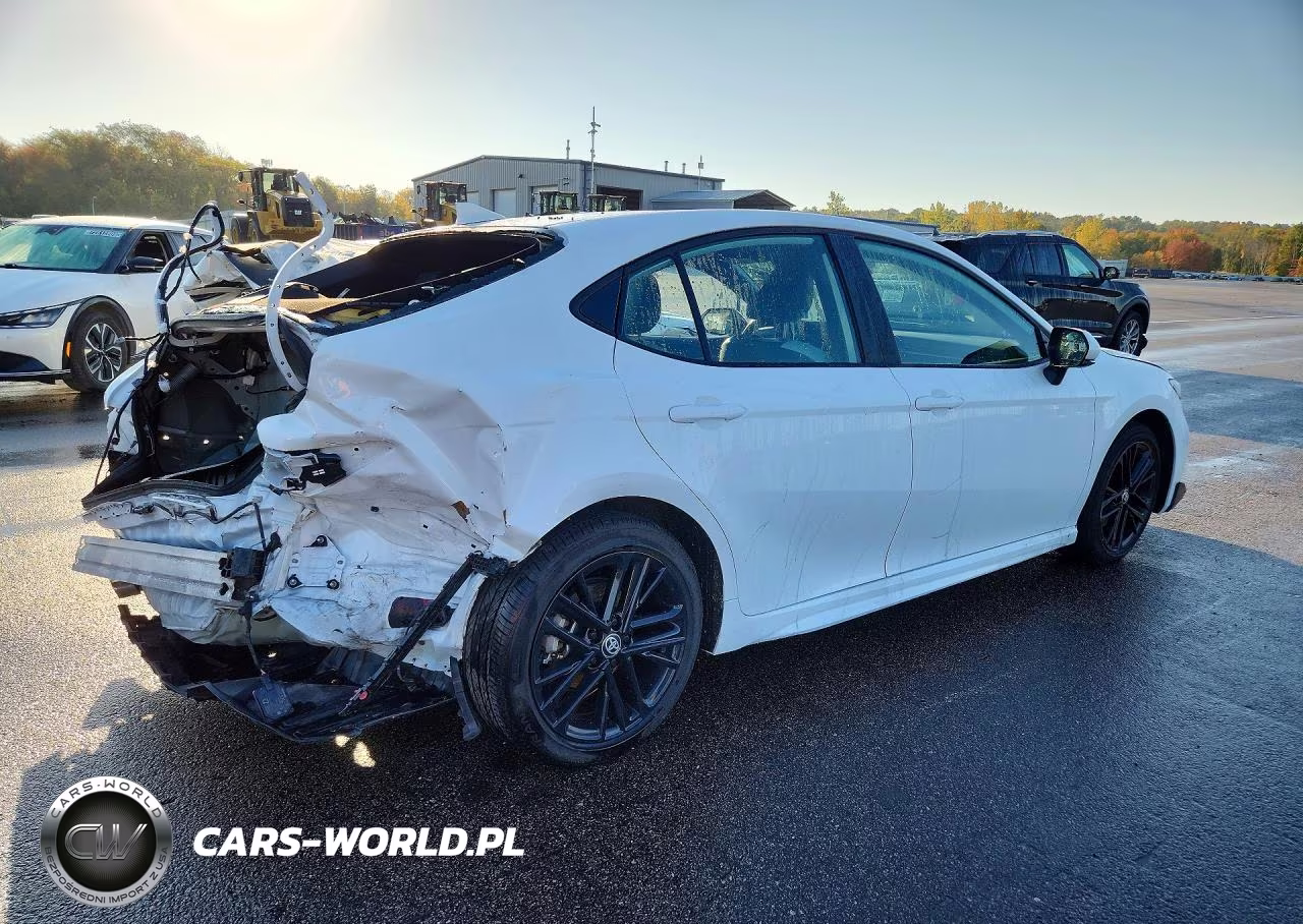 2025 Toyota Camry Se VIN:4T1DAACK3SU168594 - 3