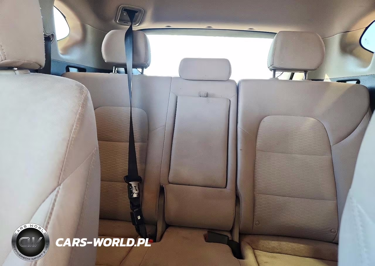 2019 Hyundai Tucson Value VIN:KM8J33A4XKU912883 - 10