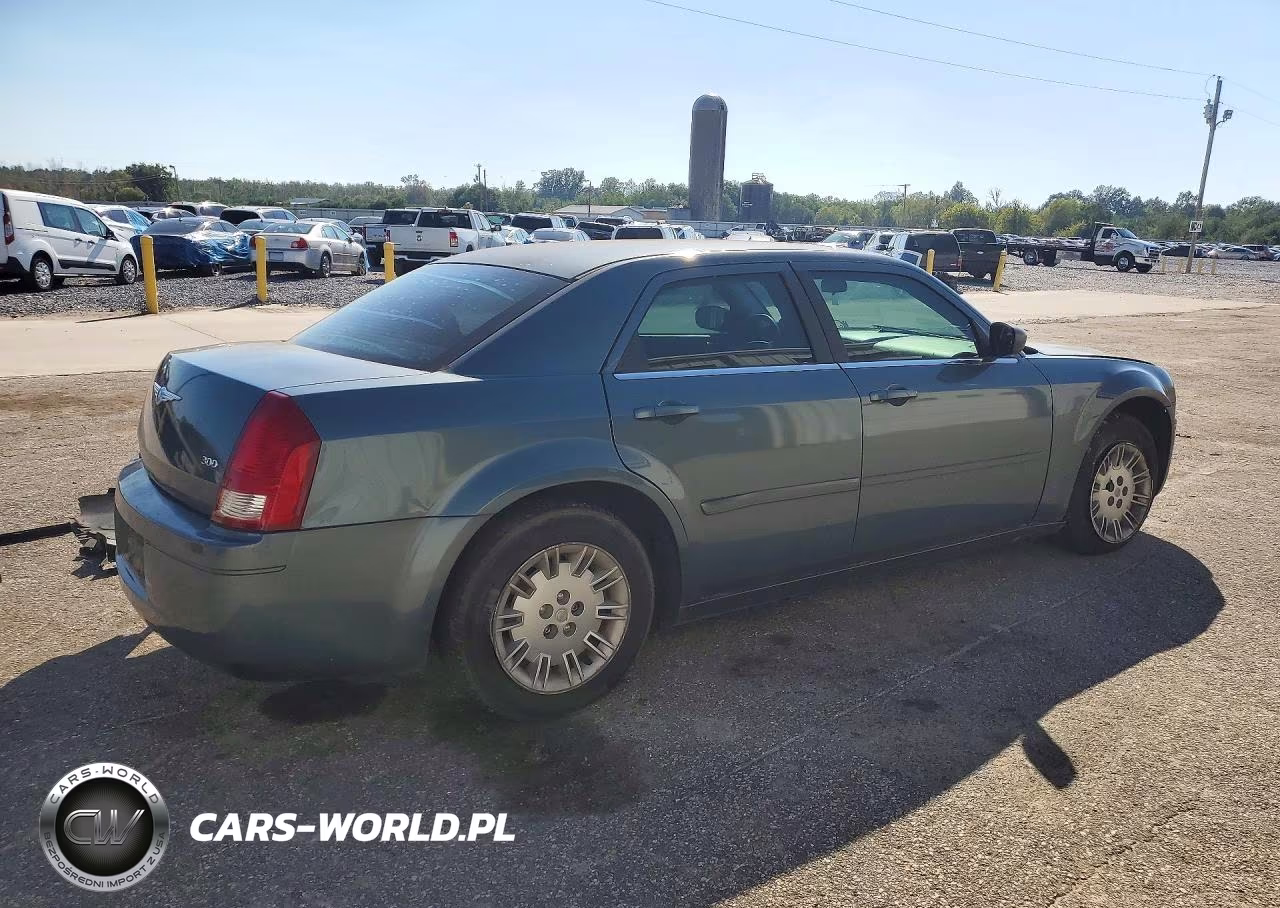 2005 Chrysler 300 VIN:2C3JA43R15H104040 - 3