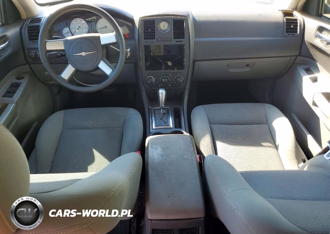 2005 Chrysler 300 VIN:2C3JA43R15H104040 - 8