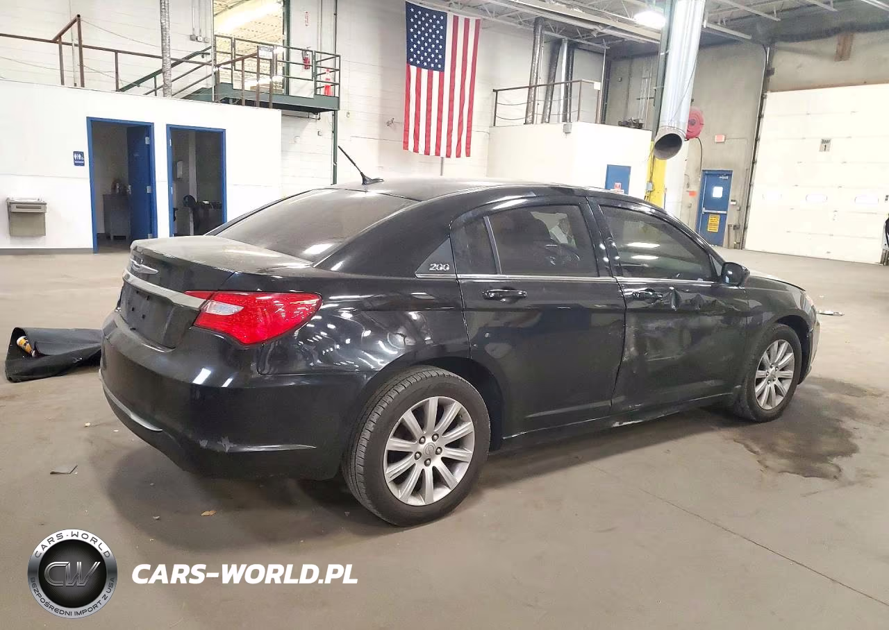 2011 Chrysler 200 Touring VIN:1C3BC1FG6BN549769 - 3