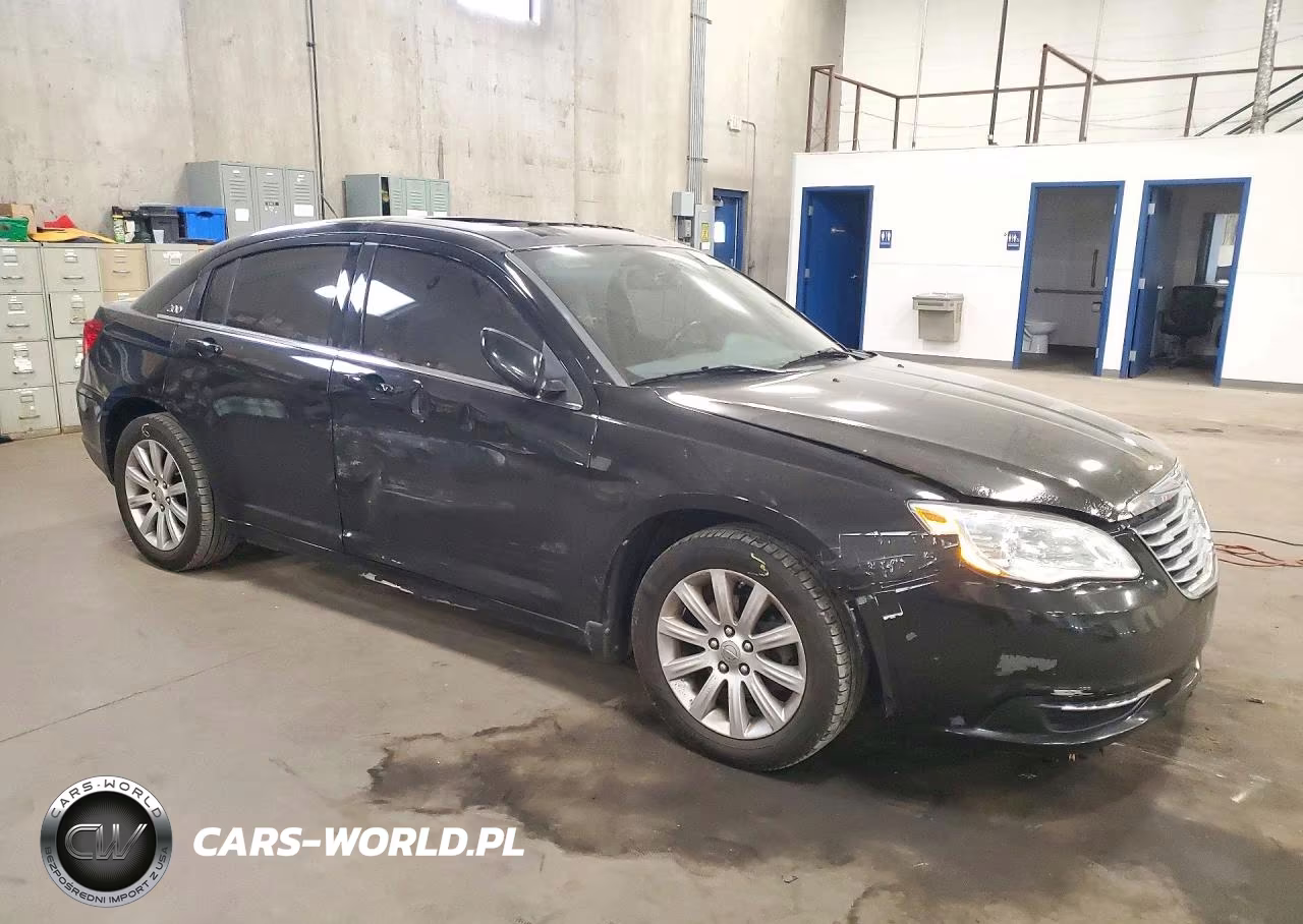 2011 Chrysler 200 Touring VIN:1C3BC1FG6BN549769 - 4