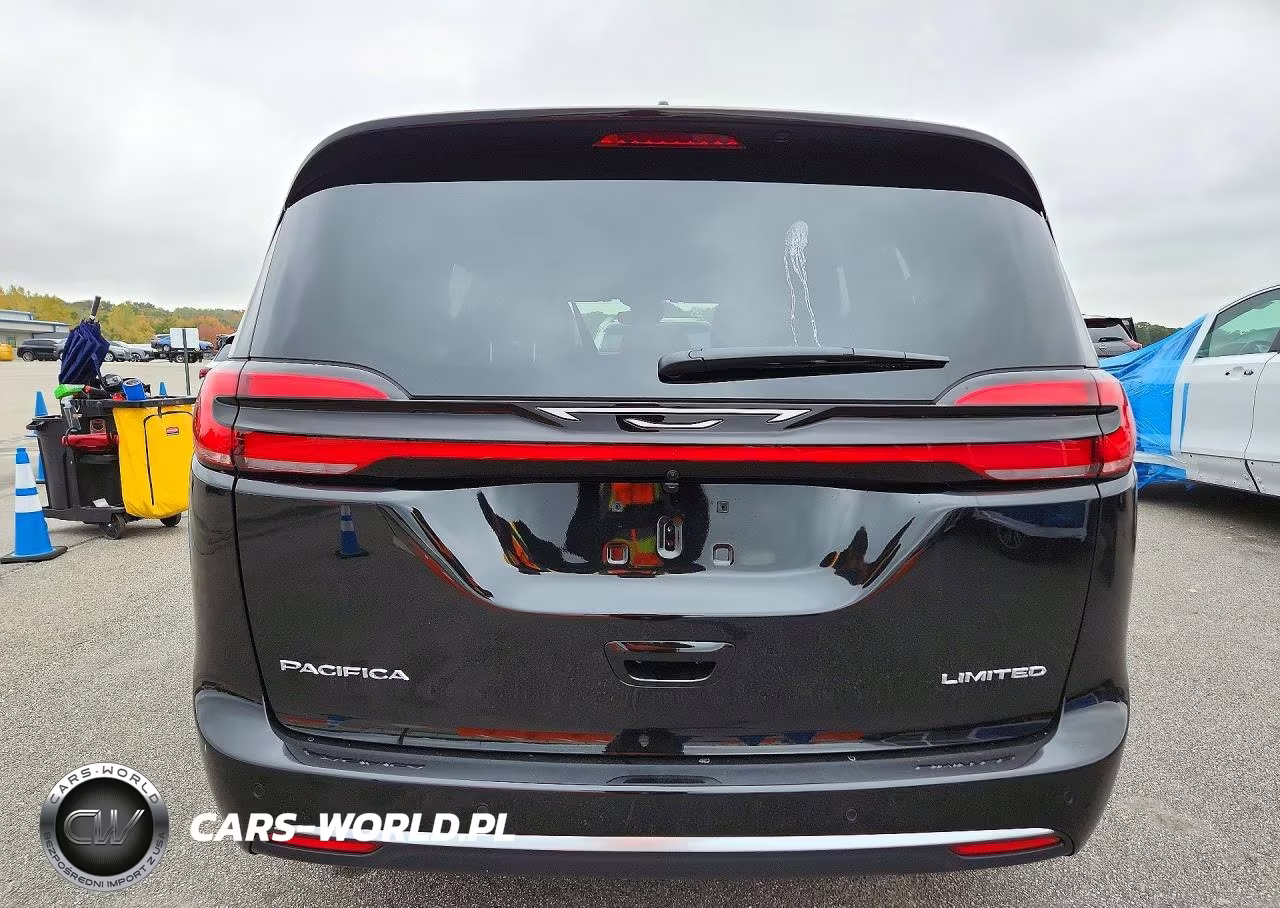 2027 Chrysler Pacifica Limited VIN:2C4RC1GG7VR608408 - 6