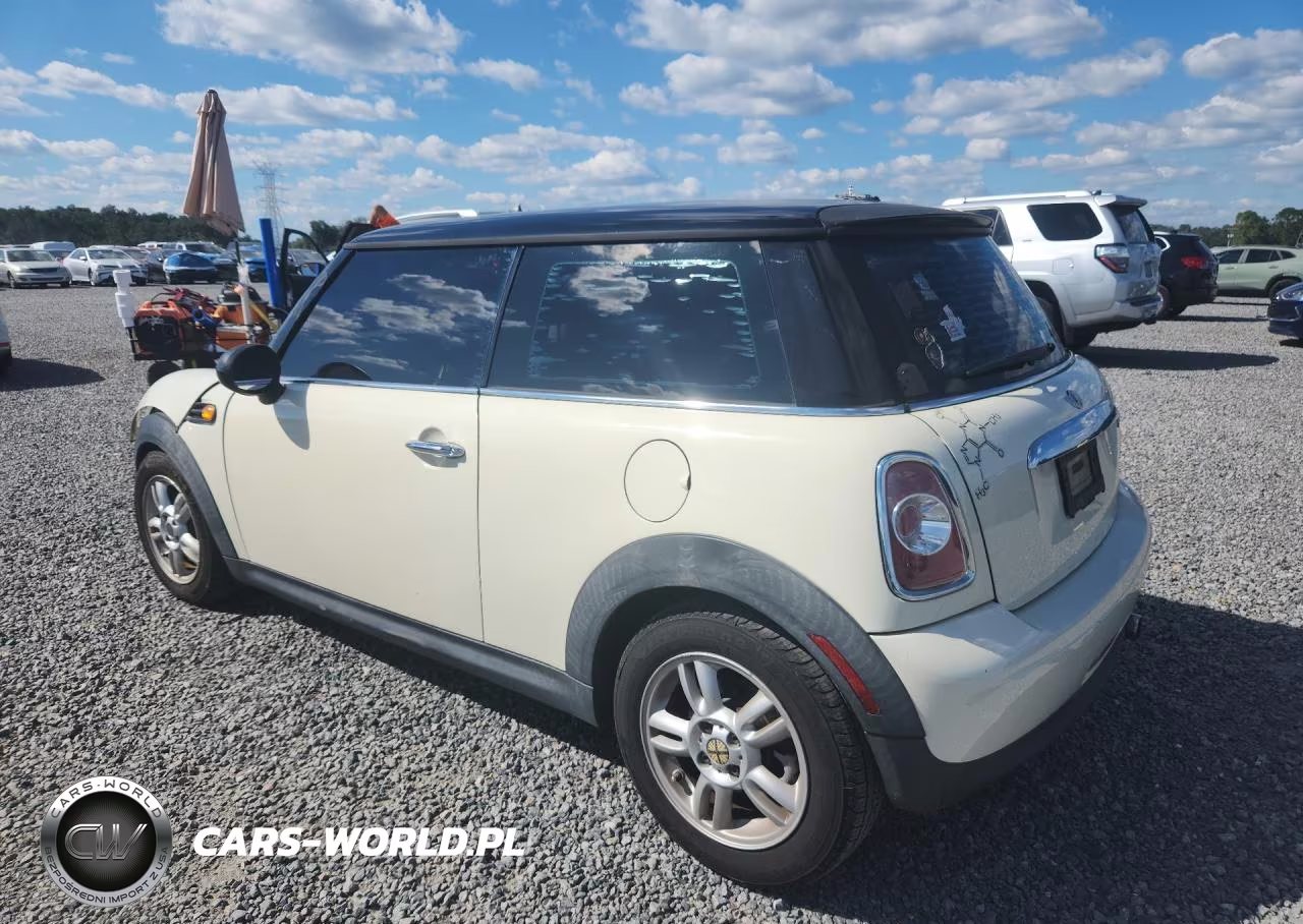 2013 Mini Cooper VIN:WMWSU3C54DT549031 - 2