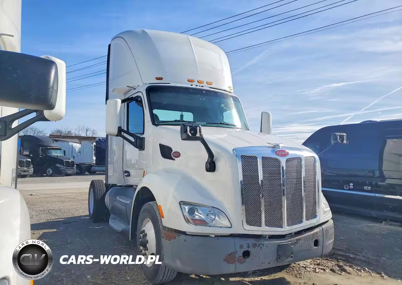 2016 Peterbilt 579 Semi Truck