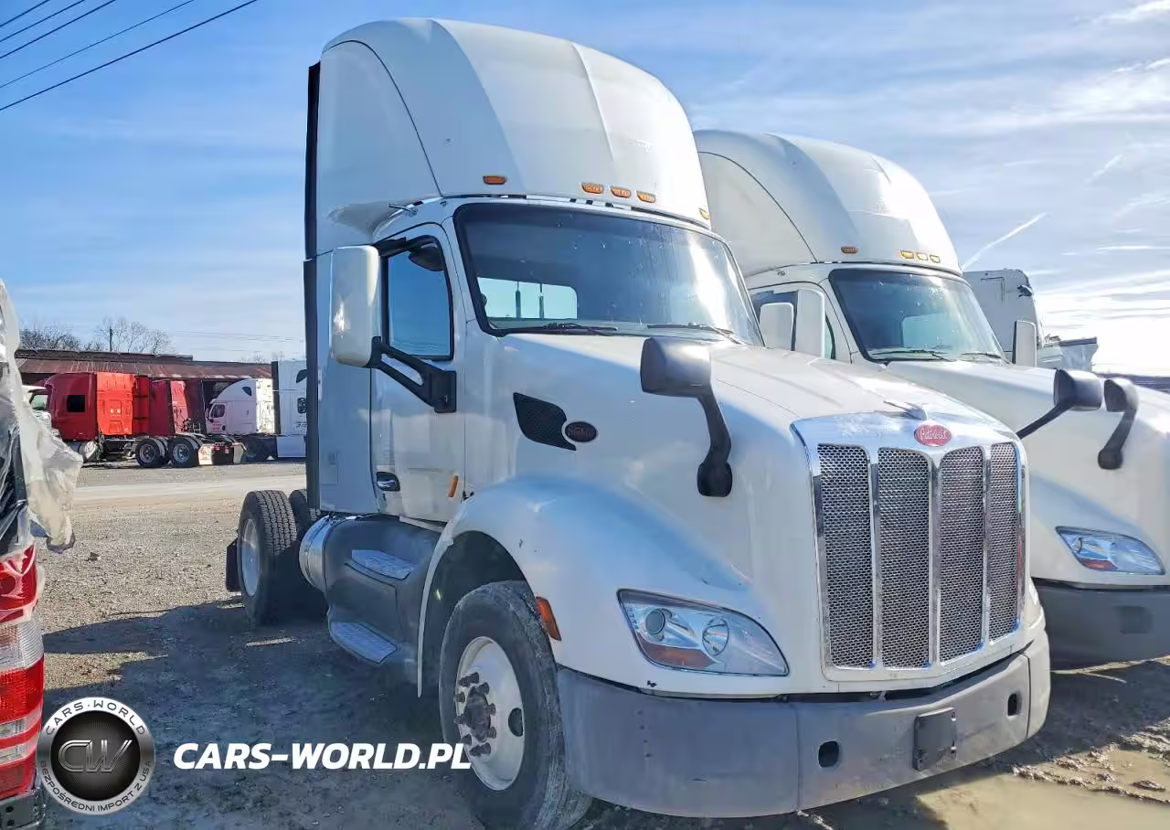 2016 Peterbilt 579 Semi Truck