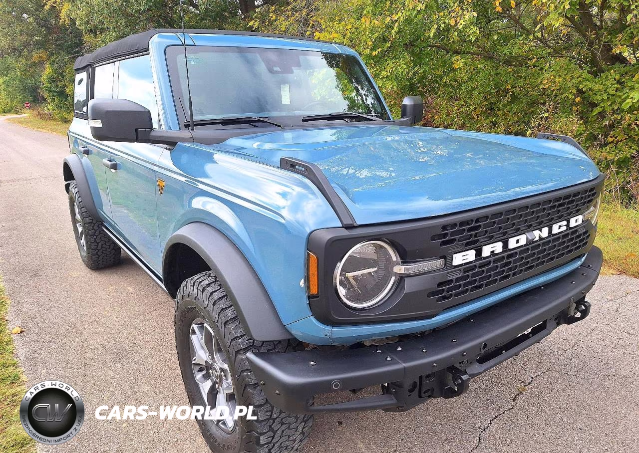 2023 Ford Bronco Base