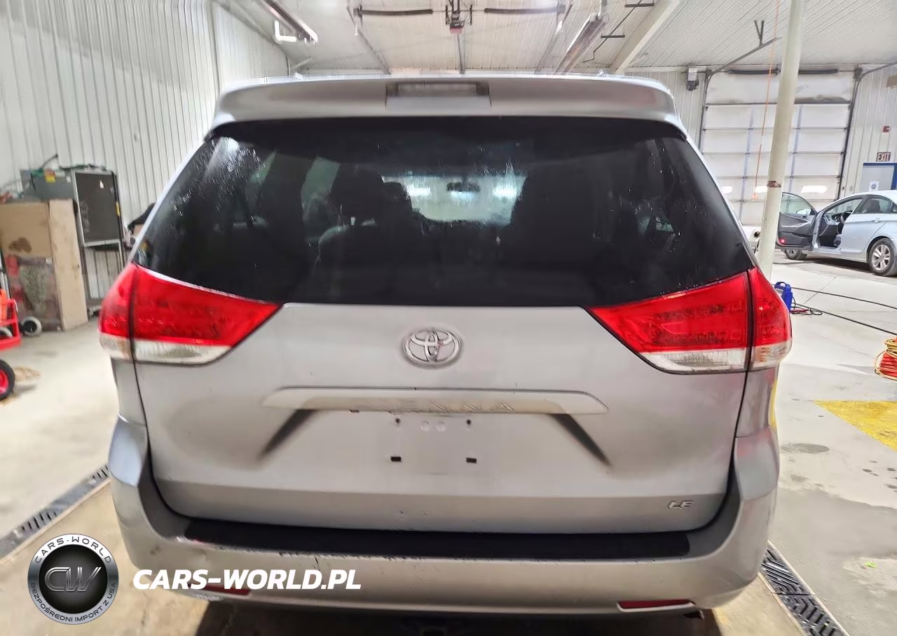2012 Toyota Sienna Le VIN:5TDKK3DC0CS254883 - 6