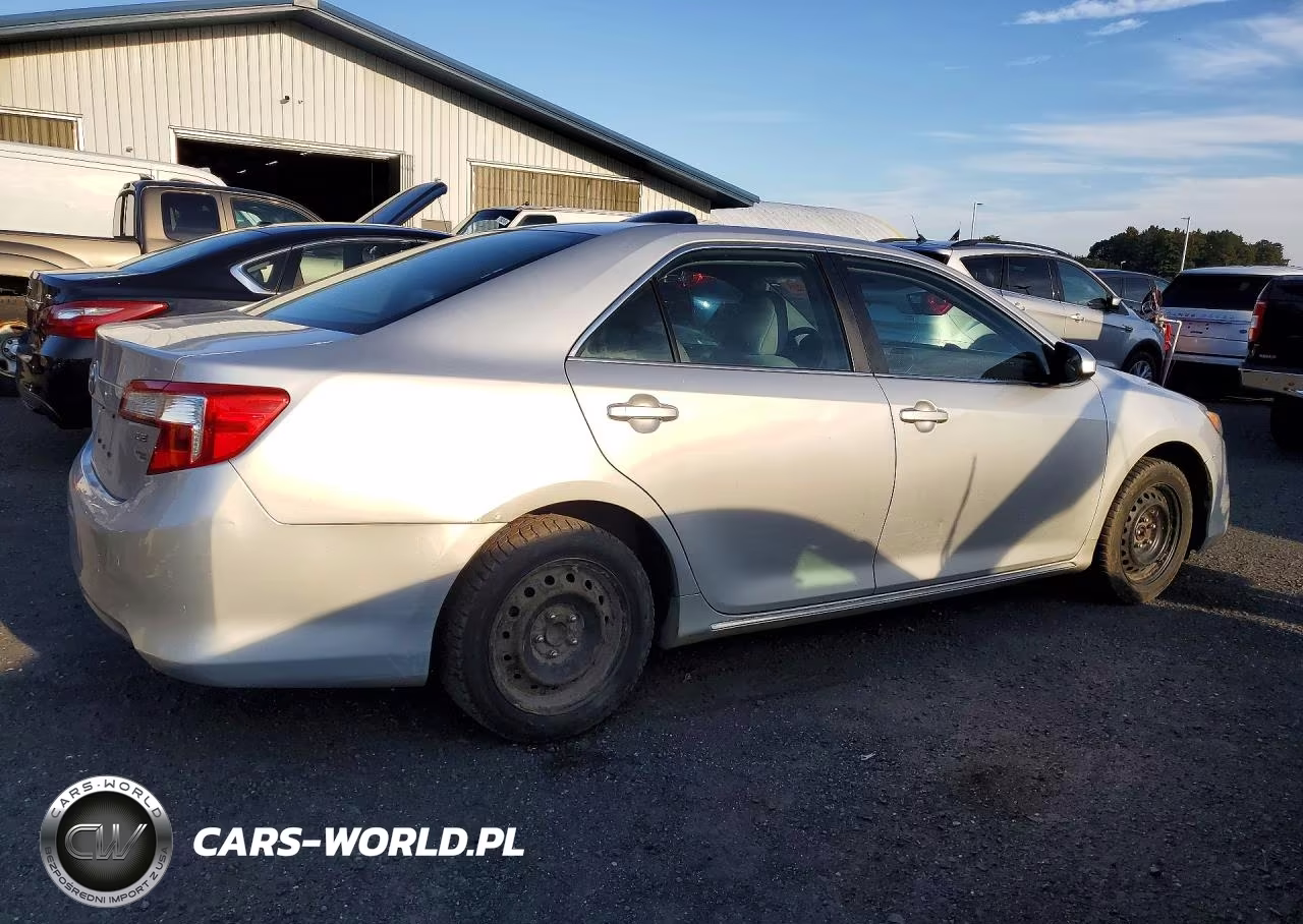 2014 Toyota Camry Le VIN:4T4BF1FK6ER371719 - 3