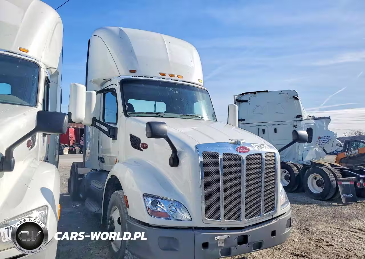 2018 Peterbilt 579 Semi Truck