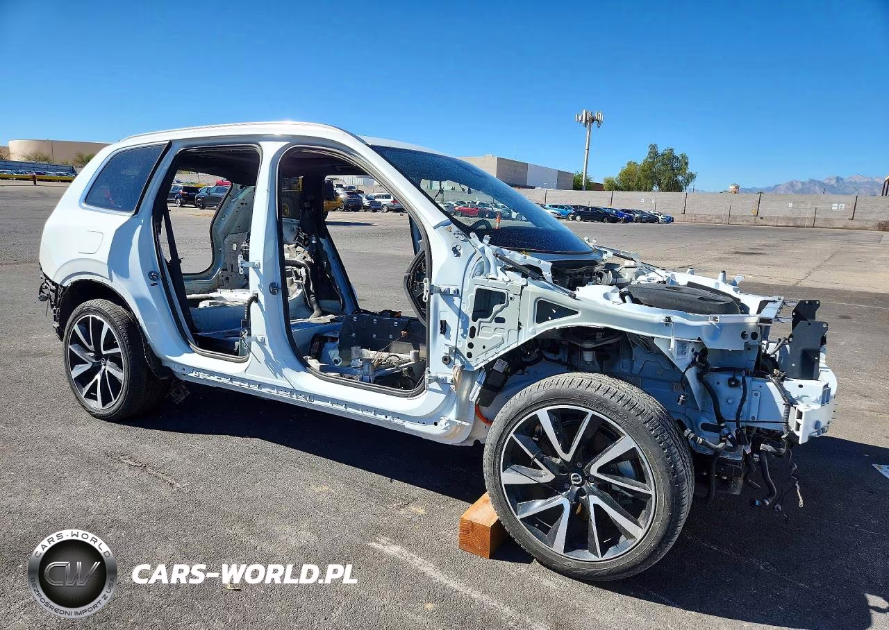 2025 Volvo Xc90 Ultra VIN:YV4H60PF0S1306668 - 4