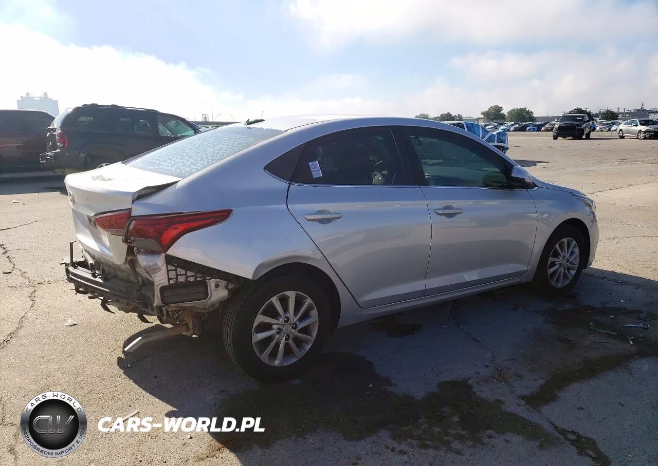 2021 Hyundai Accent Sel VIN:3KPC24A6XME135405 - 3