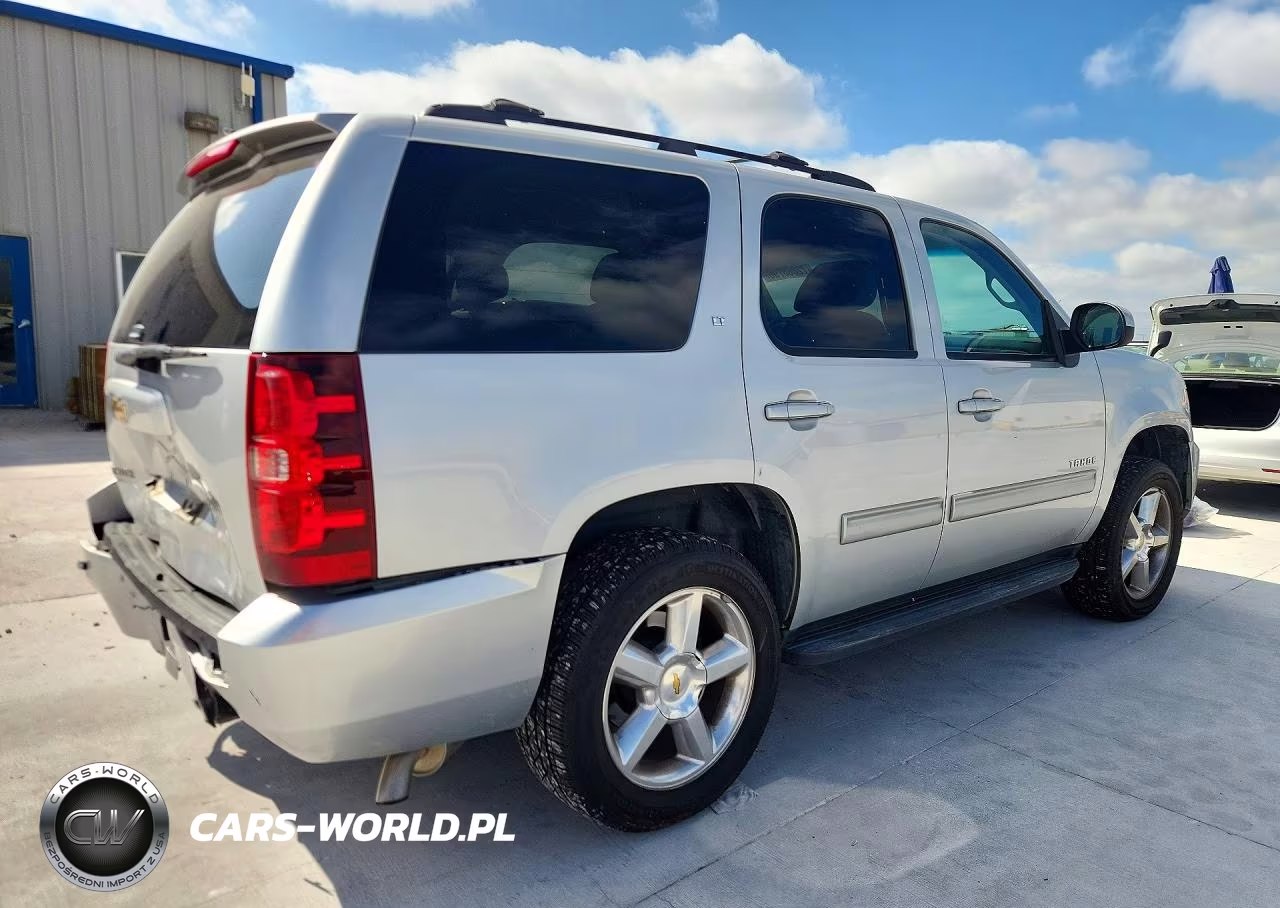 2010 Chevrolet Tahoe C1500 Lt VIN:1GNUCBE09AR117691 - 3