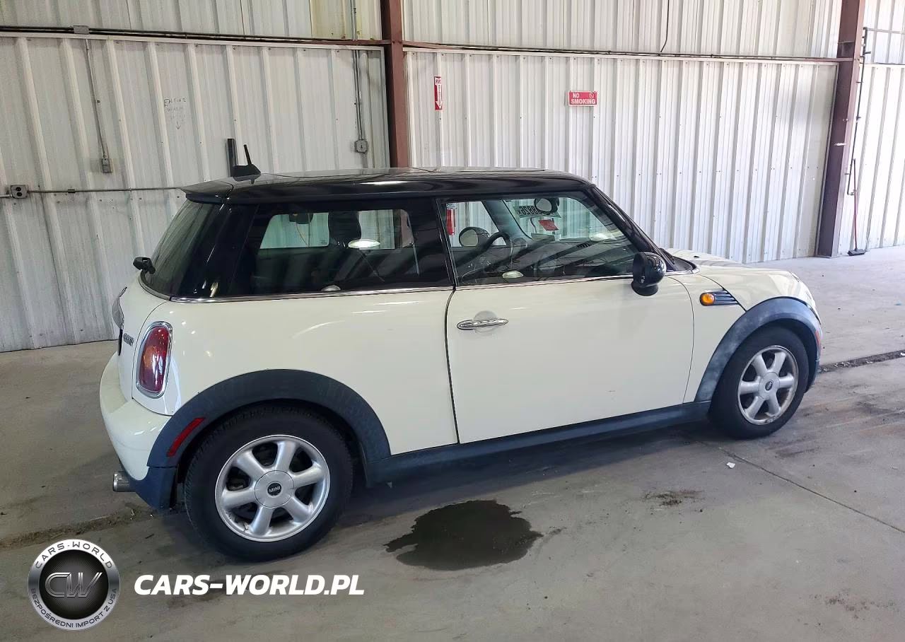 2010 Mini Cooper VIN:WMWMF3C51ATZ23416 - 3