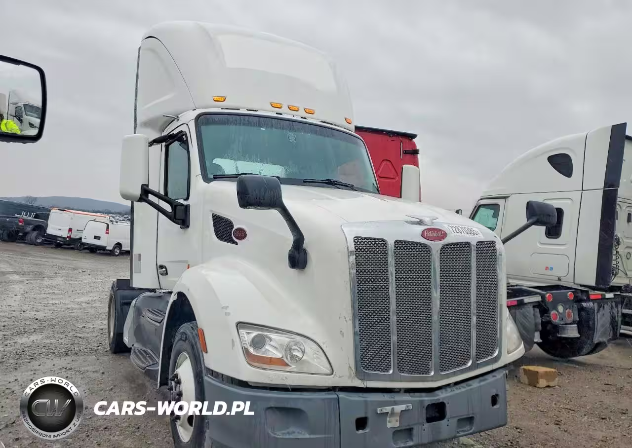 2018 Peterbilt 579 Semi Truck