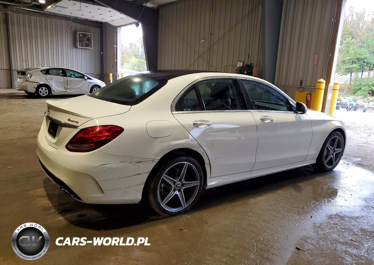 2018 Mercedes-Benz C 300 4Matic VIN:WDDWF4KB0JR386050 - 3