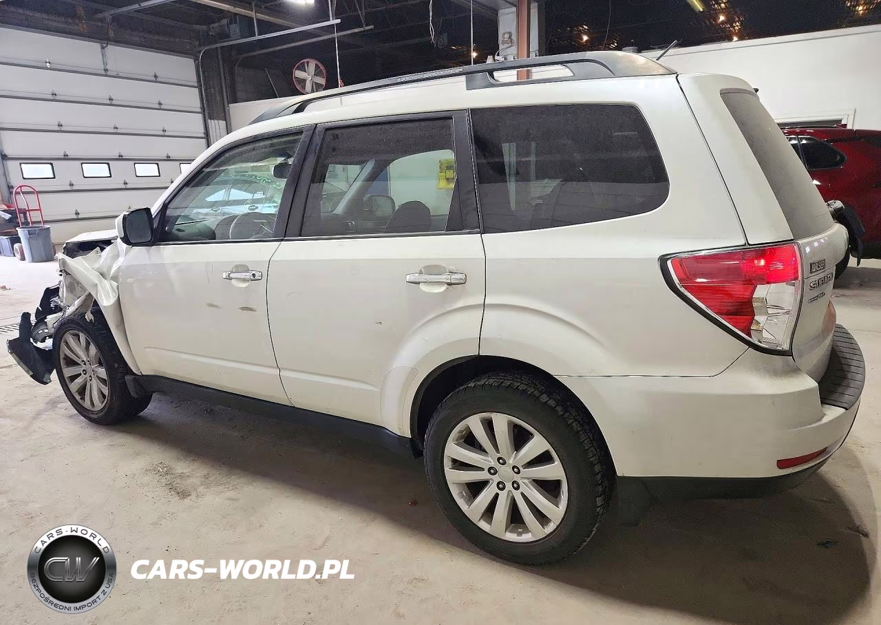 2013 Subaru Forester 2.5X Premium VIN:JF2SHADC8DH430671 - 2