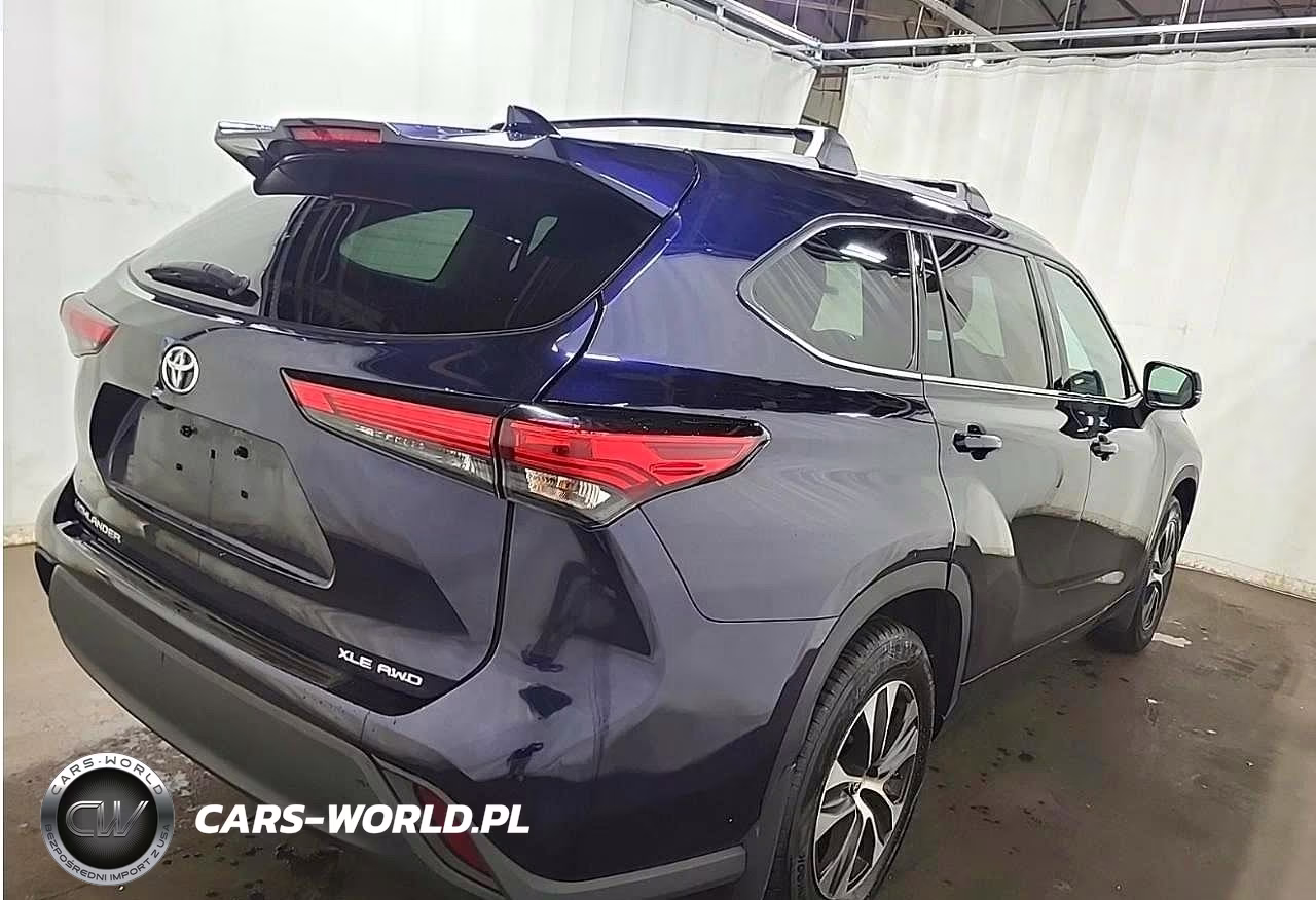 2022 Toyota Highlander Xle VIN:5TDGZRBHXNS564772 - 4