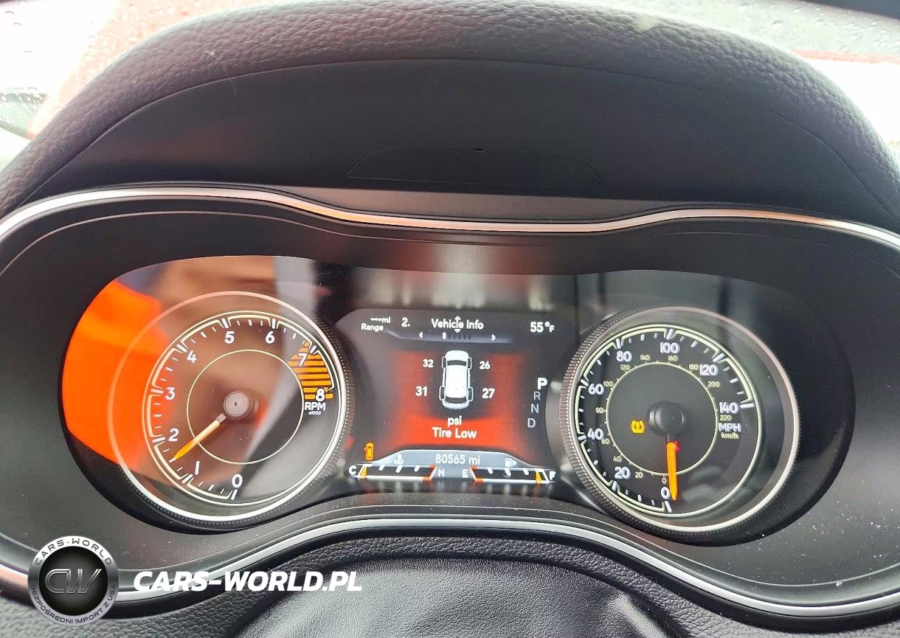 2019 Jeep Cherokee Trailhawk VIN:1C4PJMBX0KD314580 - 9