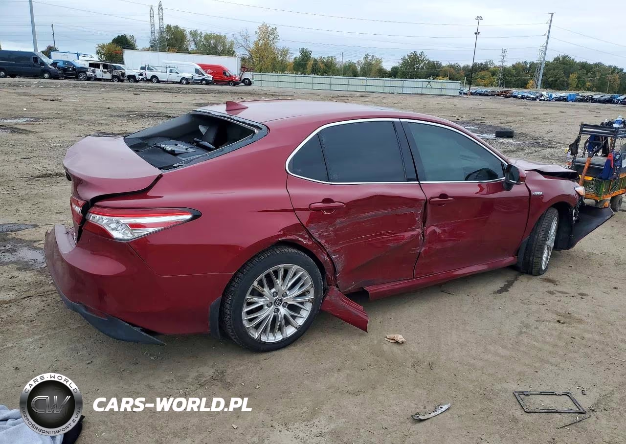 2020 Toyota Camry Xle VIN:4T1F31AK8LU528966 - 3