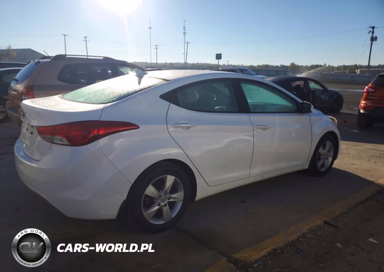 2013 Hyundai Elantra Gls VIN:5NPDH4AE4DH420655 - 3