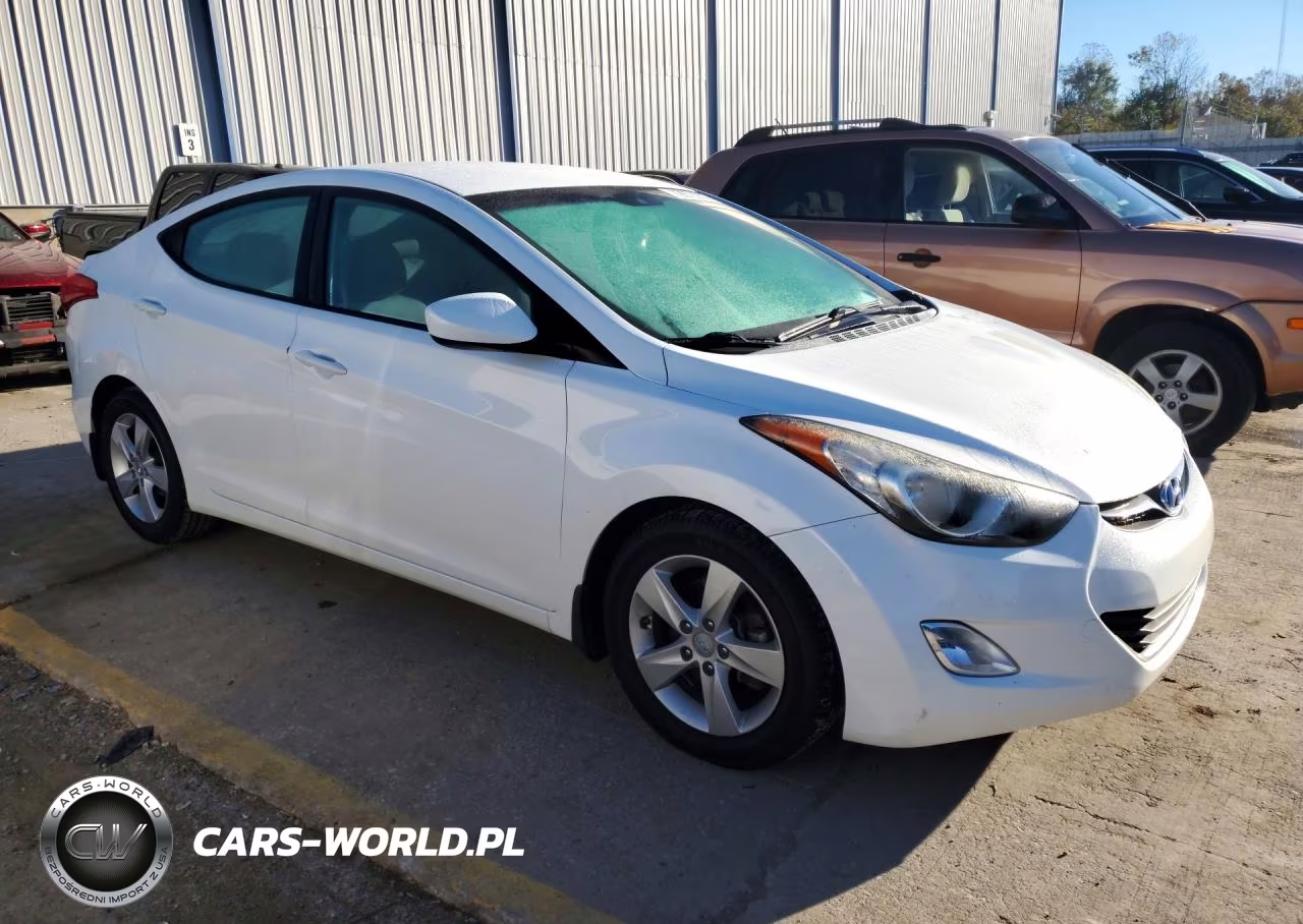 2013 Hyundai Elantra Gls VIN:5NPDH4AE4DH420655 - 4