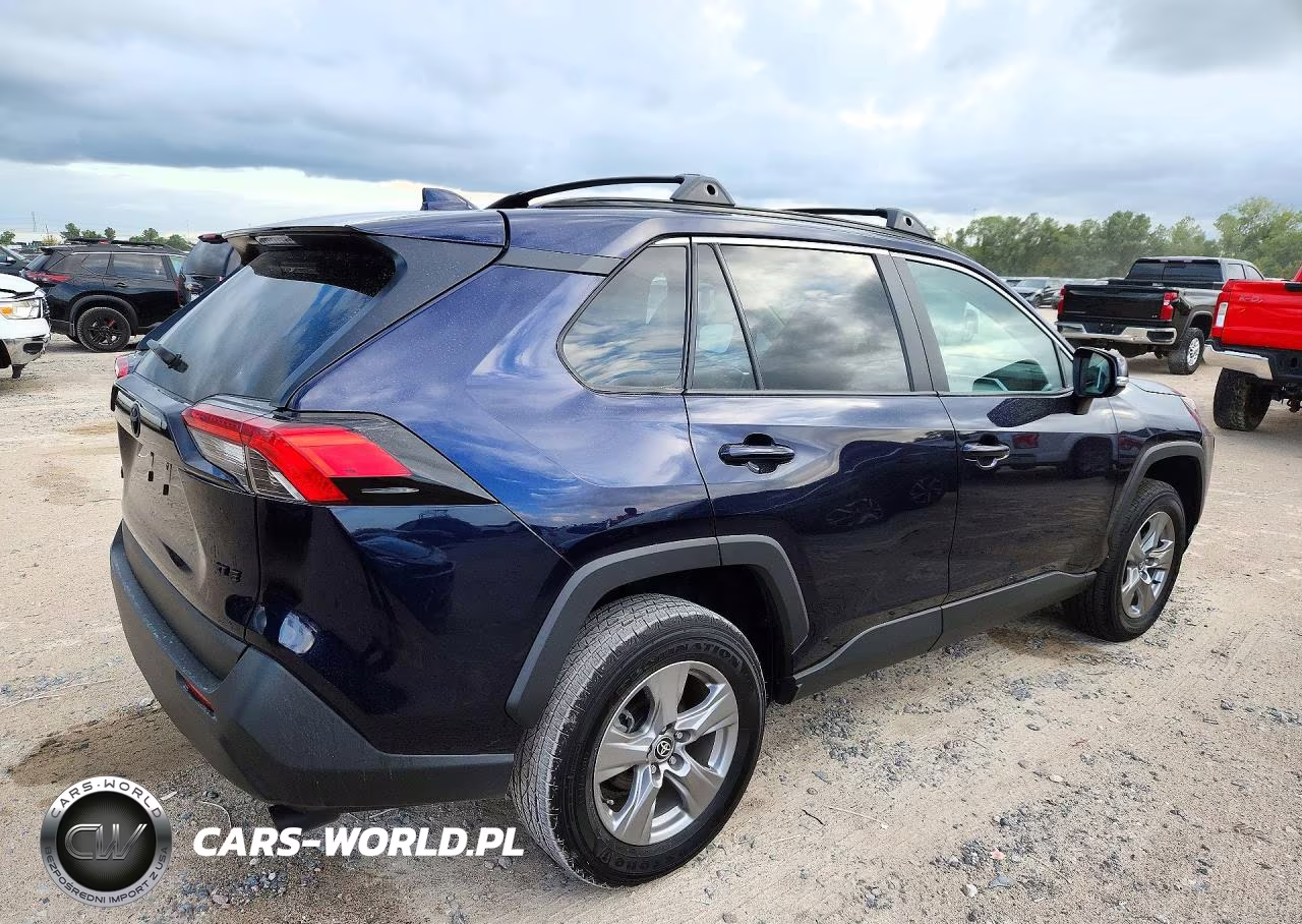 2025 Toyota Rav4 Xle VIN:2T3W1RFV0SW414280 - 3