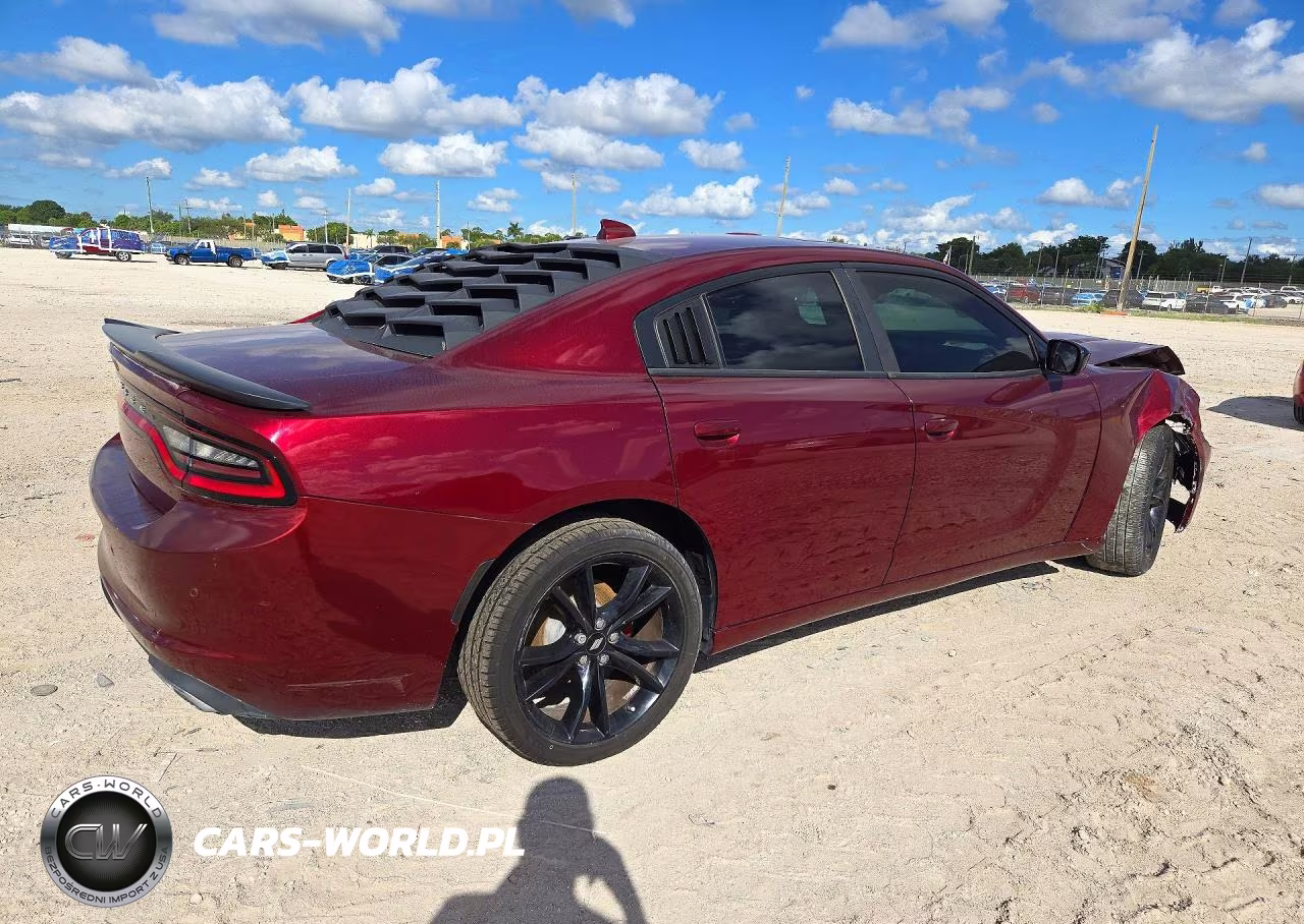 2018 Dodge Charger Sxt Plus VIN:2C3CDXHG8JH187081 - 3