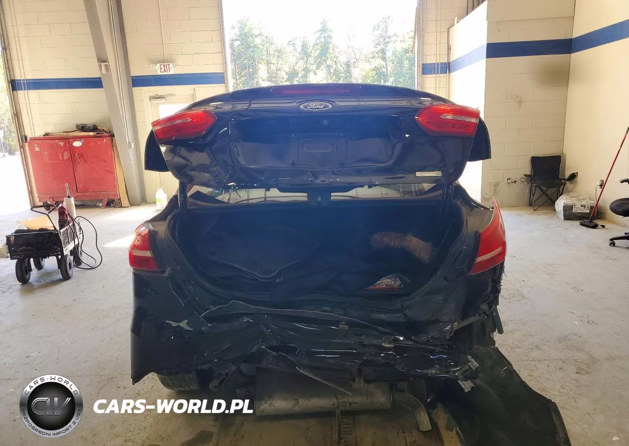 2018 Ford Focus Se VIN:1FADP3FE0JL266657 - 6