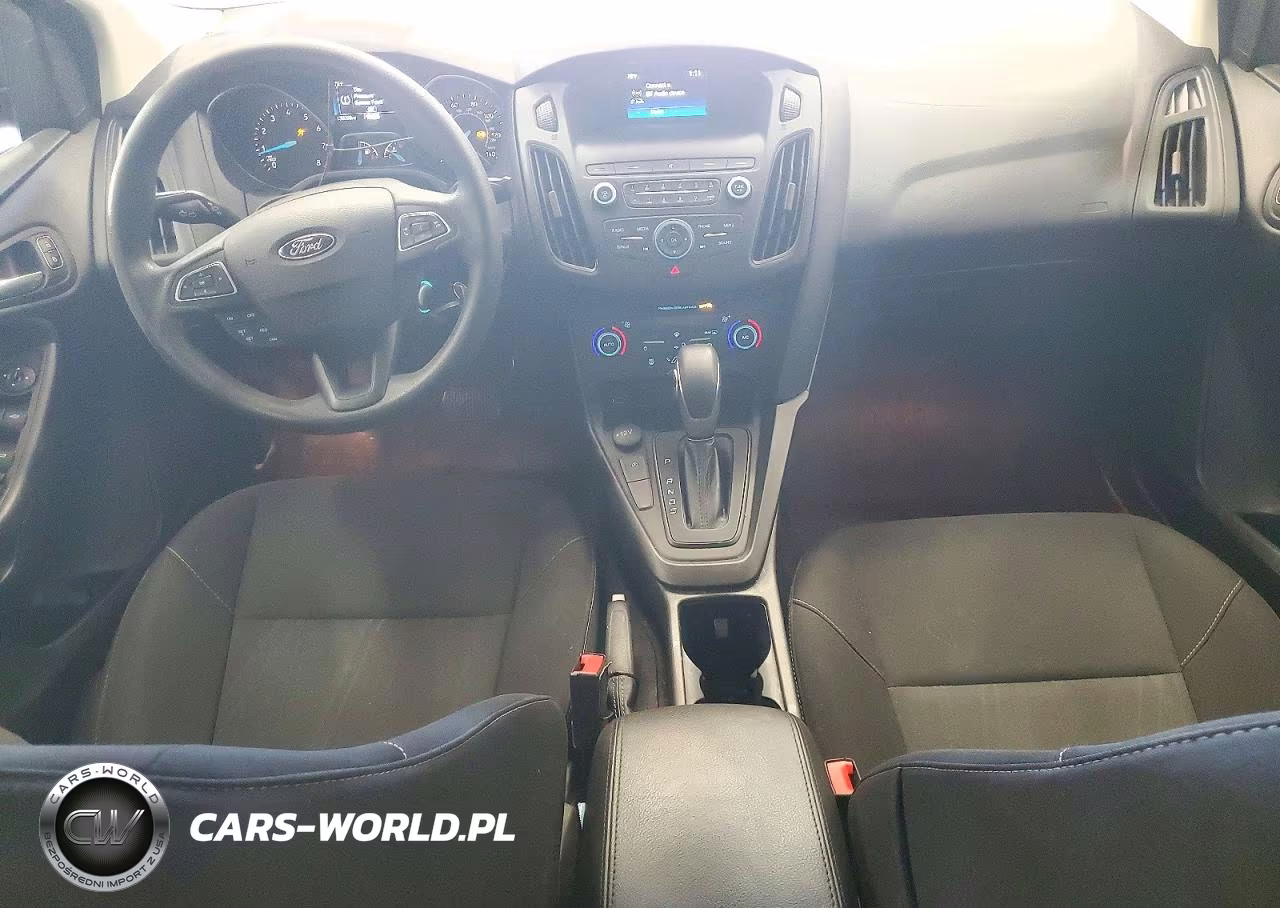 2018 Ford Focus Se VIN:1FADP3FE0JL266657 - 8