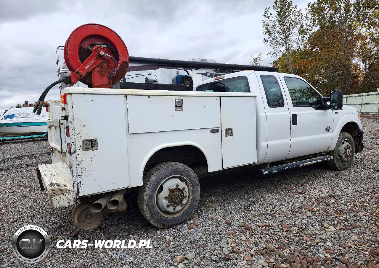 2015 Ford F350 Super Duty VIN:1FT8X3BT4FEA83015 - 3