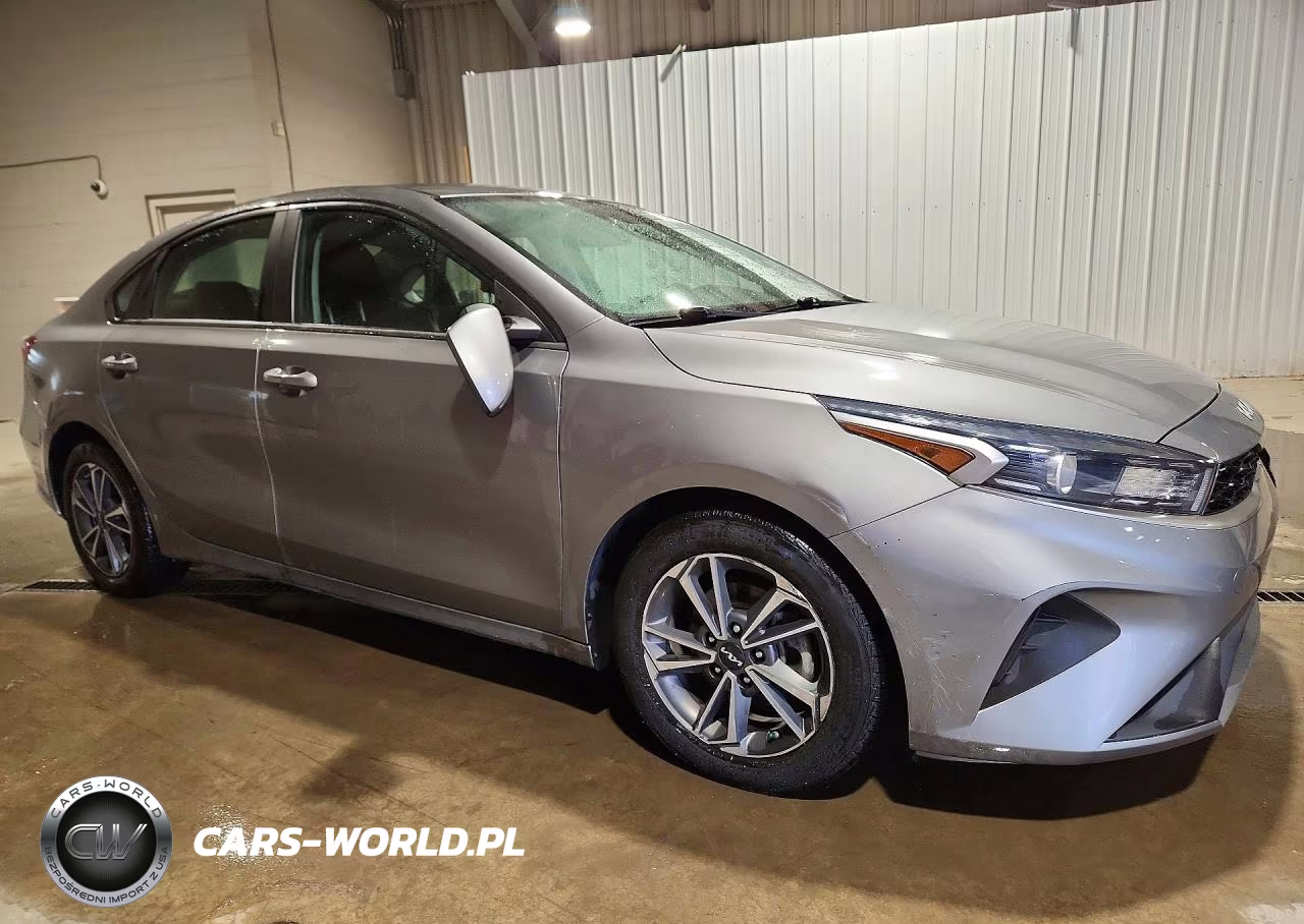 2022 Kia Forte Lxs VIN:3KPF24AD9NE437653 - 4
