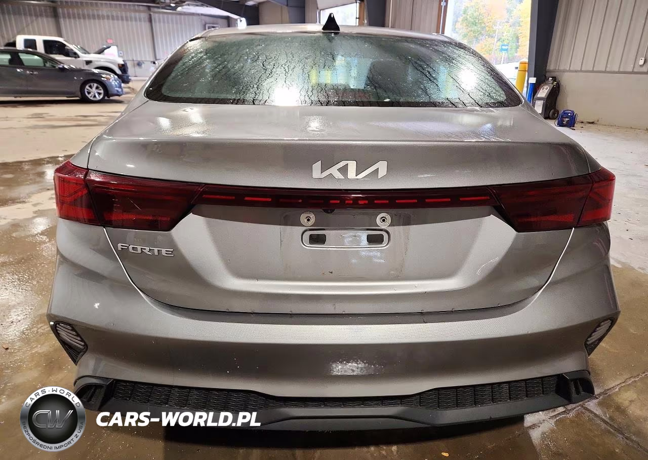 2022 Kia Forte Lxs VIN:3KPF24AD9NE437653 - 6