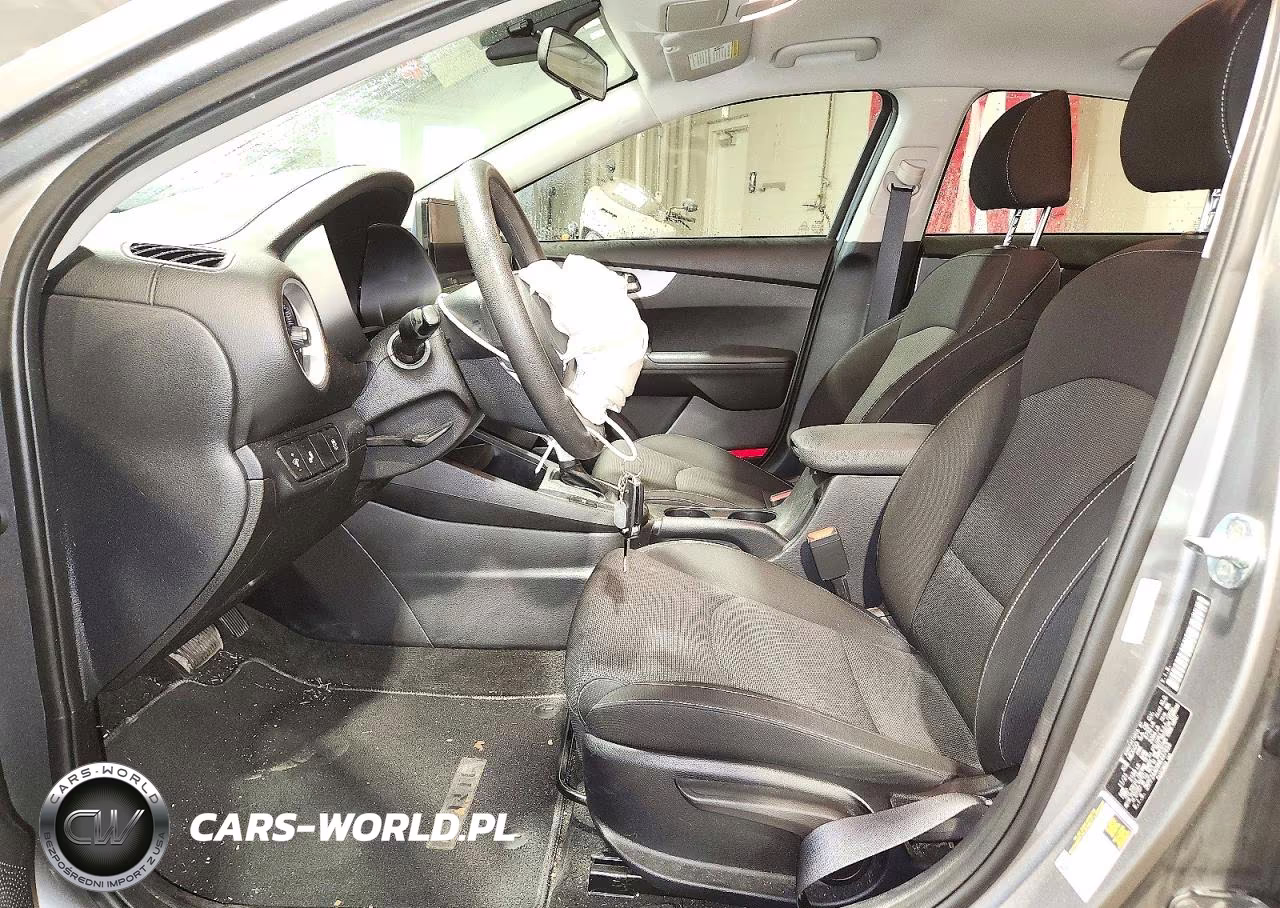 2022 Kia Forte Lxs VIN:3KPF24AD9NE437653 - 7