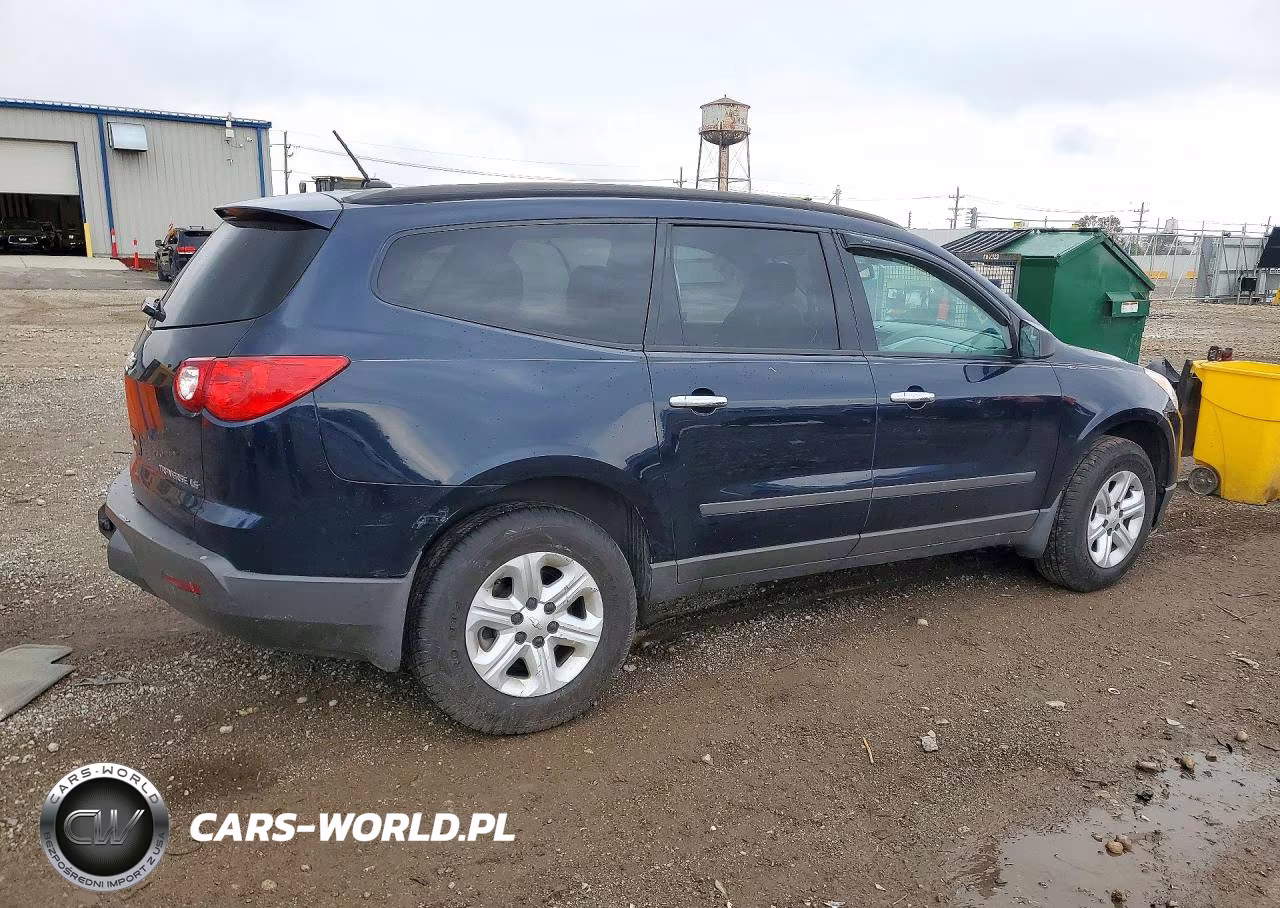 2012 Chevrolet Traverse Ls VIN:1GNKREEDXCJ143728 - 3