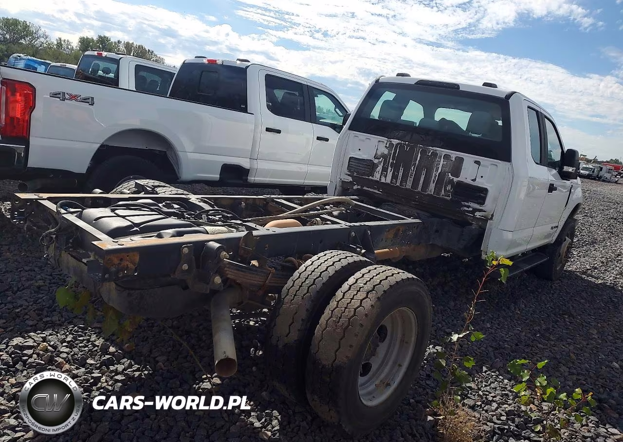 2022 Ford F550 Super Duty VIN:1FD0X5HT7NED90155 - 3