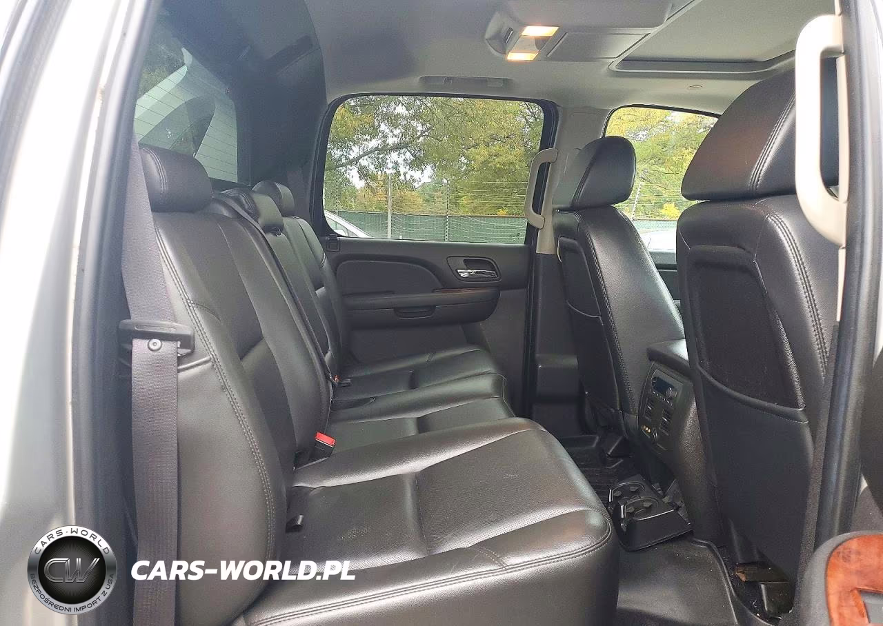 2011 Chevrolet Avalanche Ltz VIN:3GNTKGE32BG398269 - 10