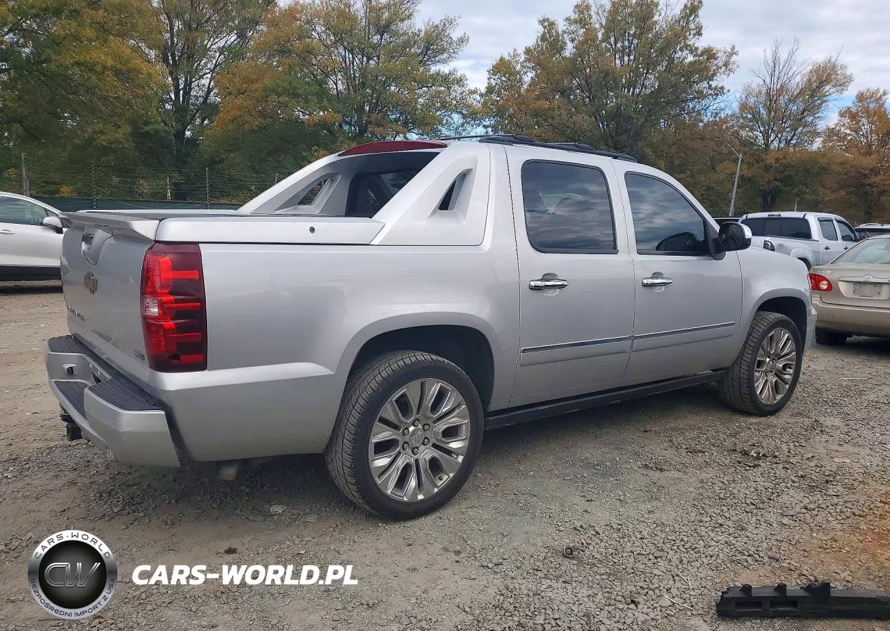 2011 Chevrolet Avalanche Ltz VIN:3GNTKGE32BG398269 - 3