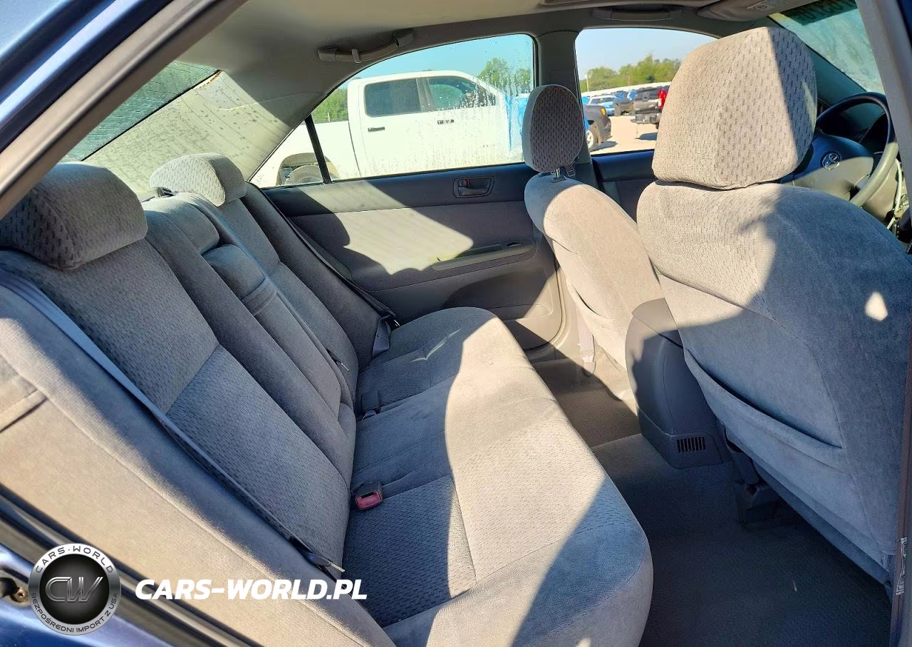 2003 Toyota Camry Le VIN:4T1BE32K13U708812 - 10