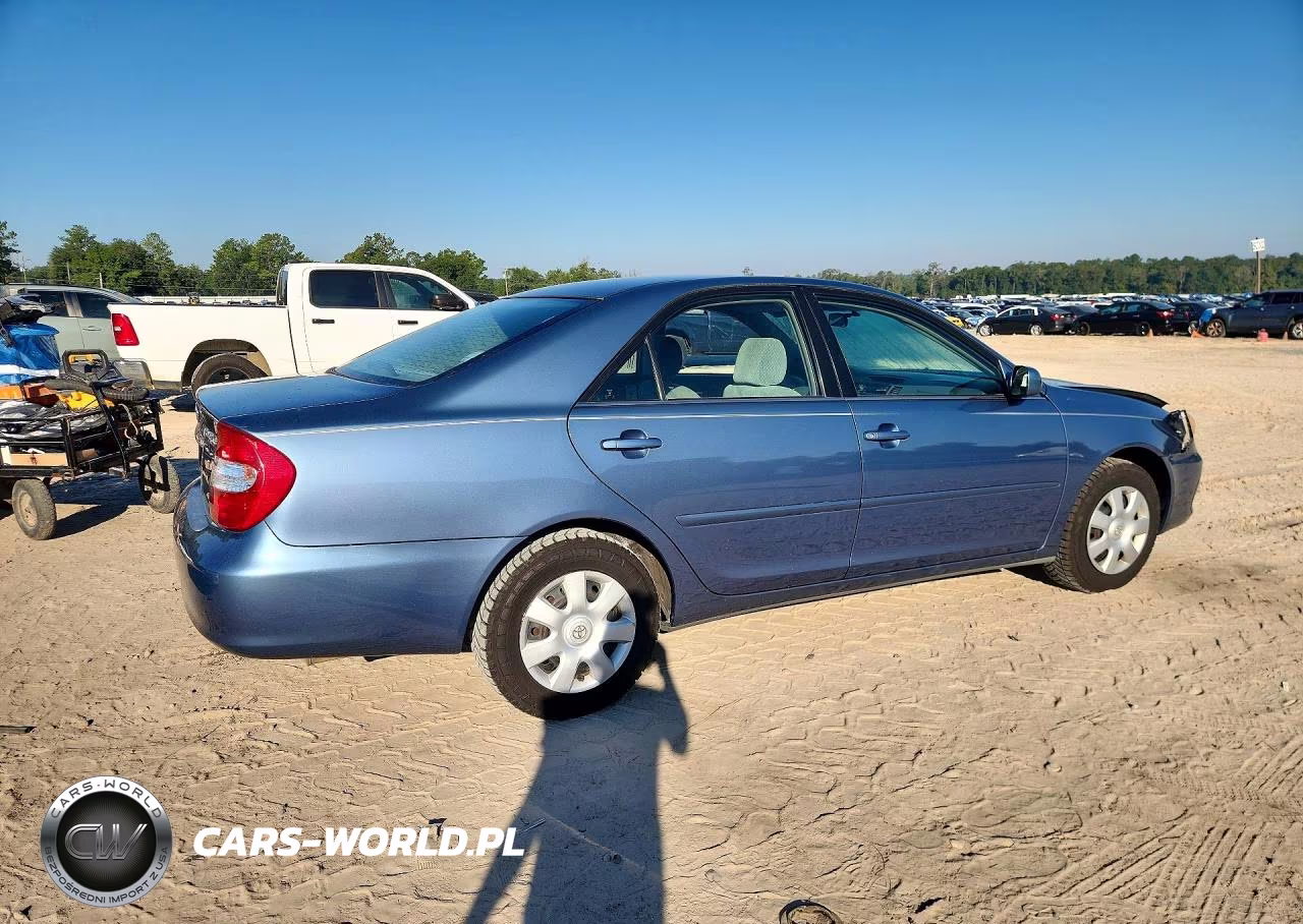 2003 Toyota Camry Le VIN:4T1BE32K13U708812 - 3