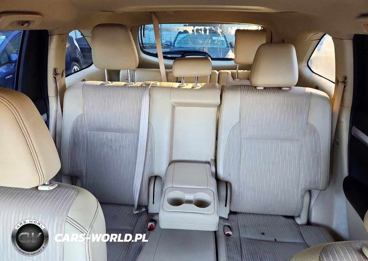 2019 Toyota Highlander Le Plus VIN:5TDZZRFH6KS332782 - 10