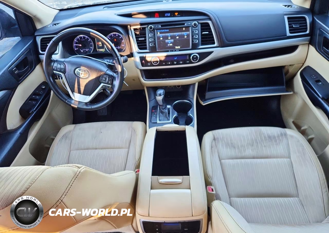 2019 Toyota Highlander Le Plus VIN:5TDZZRFH6KS332782 - 8