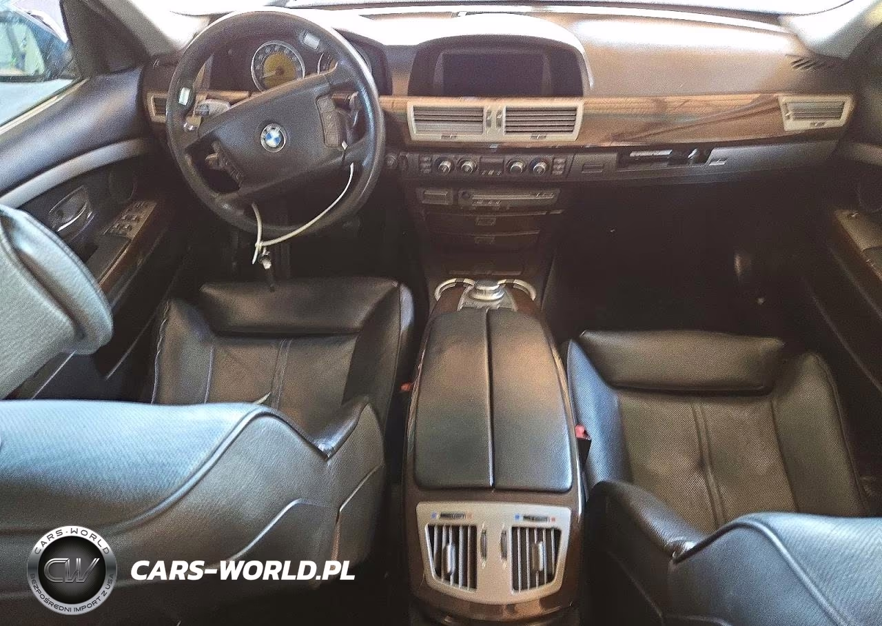 2007 BMW 750 VIN:WBAHN835X7DT73279 - 8