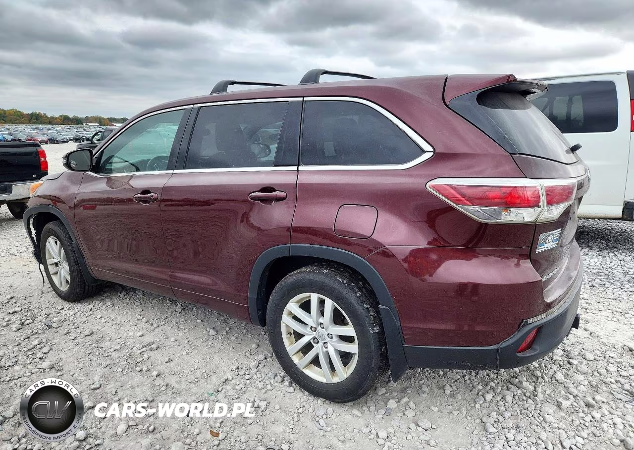 2015 Toyota Highlander Le VIN:5TDBKRFH4FS204990 - 2